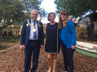 Kelly Joins Opening of Making Miracles Baby Memorial Garden